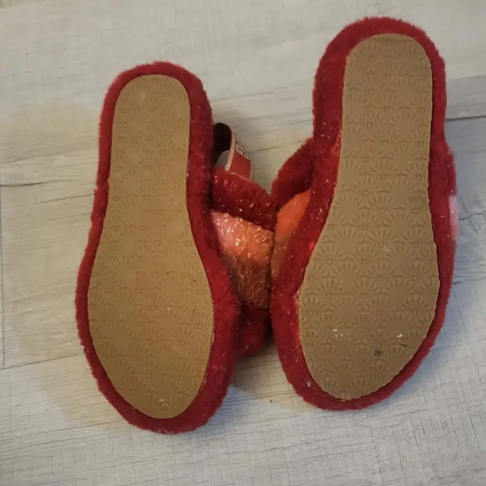 UGG Girls Fluff Yeah Metallic Sparkle Slippers in Red Multi